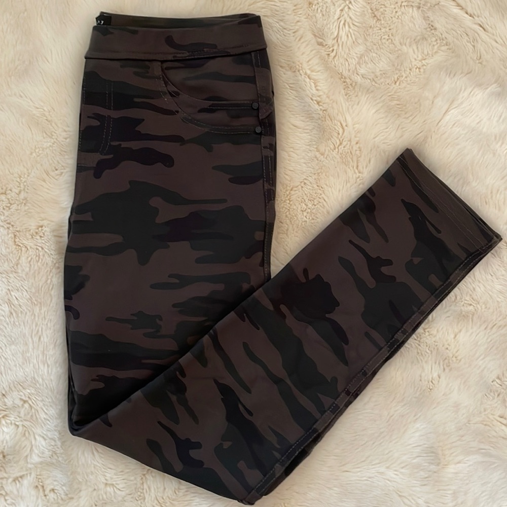 Sanctuary Camo leggings